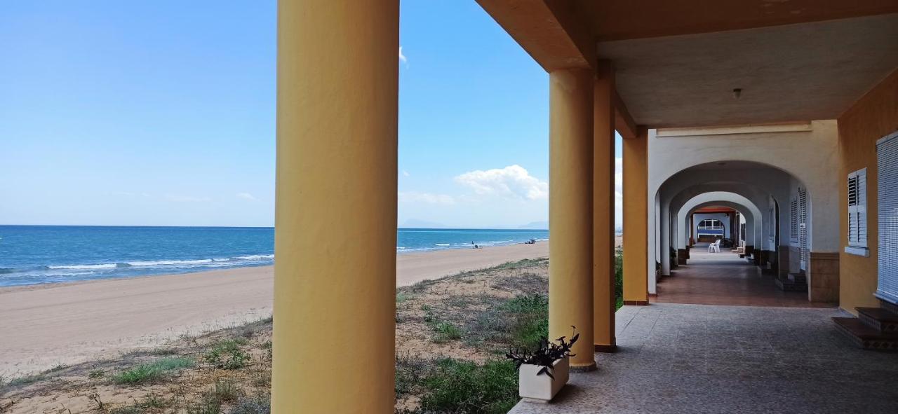Blue Double Private Room At Front Beach - Habitacion Doble En La Playa Walencja Zewnętrze zdjęcie